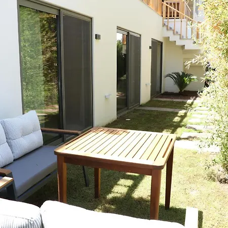 לינה וארוחת בוקר Lifebutiq Penthouse *